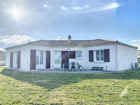 vente maison à doix-les-fontaines (85200) : à vendre / 111m² doix-les-fontaines