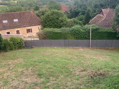 a vendre très beau terrain constructible d'environ 1100 m2