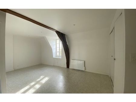 location appartement  89.76 m² t-5 à saint-lambert  1 000 €