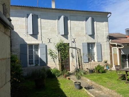 vente maison viager à montlieu-la-garde (17210) : à vendre viager / 200m² montlieu-la-gard