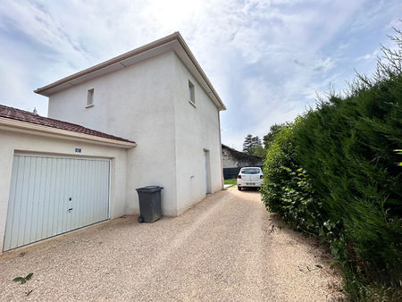 maison récente avec garage !