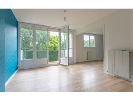 location appartement  53.82 m² t-3 à sainte-geneviève-des-bois  910 €
