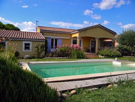 villa plain-pied à vendre montélimar  terrain de 833 m²  piscine  2 garages