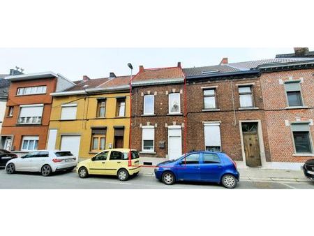 superbe maison 2 façades avec jardin