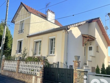 vente maison 6 pièces de 130 m² à pierrefitte