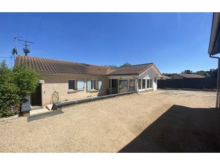 vente maison 5 pièces 115 m² hurigny (71870)