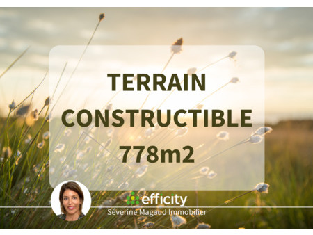 terrain - 778 m²