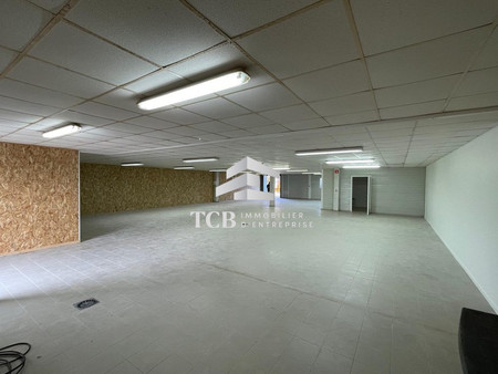 location d'entrepôt de 289 m² à candé - 49440