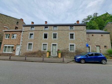 maison en pierres du pays en très bon état sise à poulseur