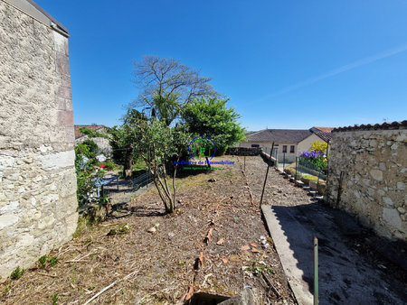 garage avec jardin