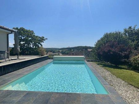 très belle maison contemporaine de 200 m² avec piscine