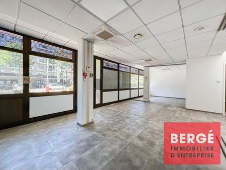 local commercial 262 m²