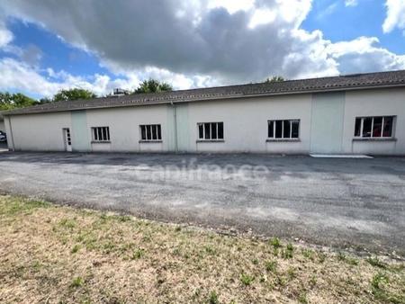 vente bureaux et commerces à cognac (16100) : à vendre / 977m² cognac