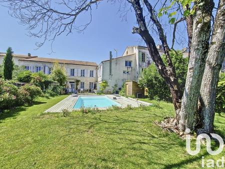 vente maison piscine à tonnay-charente (17430) : à vendre piscine / 250m² tonnay-charente