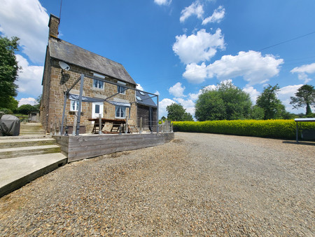 jolie maison de campagne proche de mortain