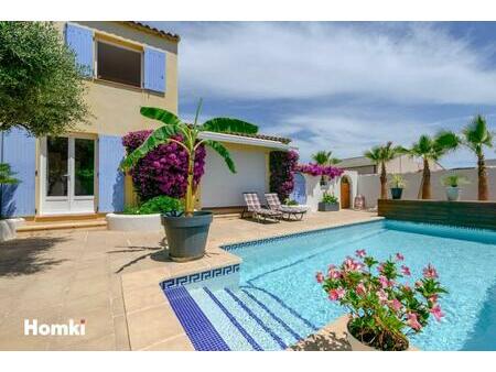 belle villa t5 de 140m² avec piscine en impasse au grau-du-roi