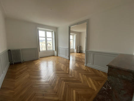 location appartement 5 pièces à nantes (44000) : à louer 5 pièces / 154m² nantes