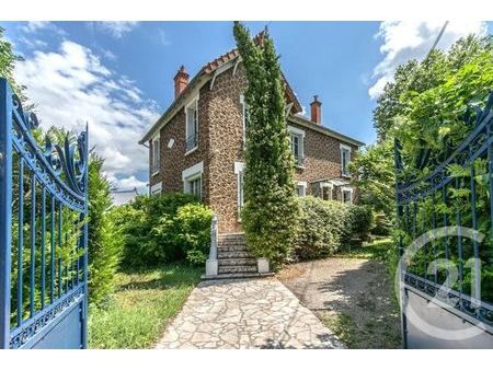 maison à vendre - 9 pièces - 181 30 m2 - st maur des fosses - 94 - ile-de-france