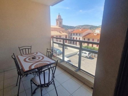 vente appartement 3 pièces de 63 m² à port