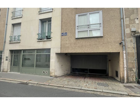 location parking poitiers (86000)