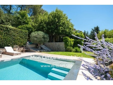 maison de luxe à vendre au le tholonet