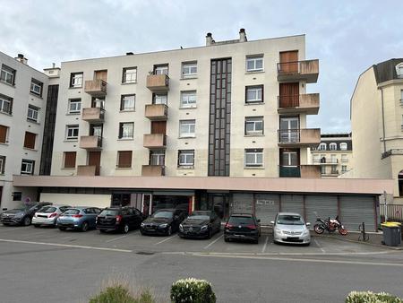 location de local commercial de 615 m² à saint-fargeau-ponthierry - 77310