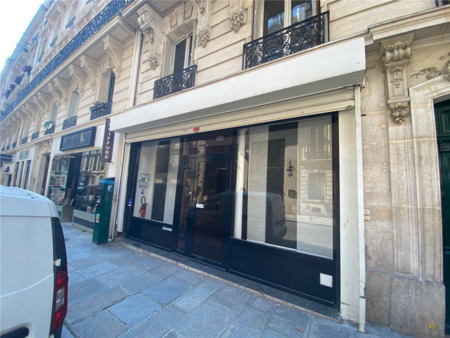 location de local commercial de 56 m² à paris 8 - 75008