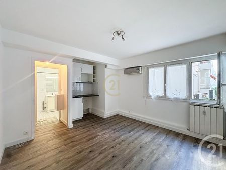 appartement f1 à louer - 1 pièce - 20 20 m2 - antibes - 06 - provence-alpes-cote-d-azur