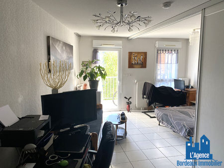 le haillan - appartement type 1 bis de 36 m² avec un balcon + place de parking en sous-sol