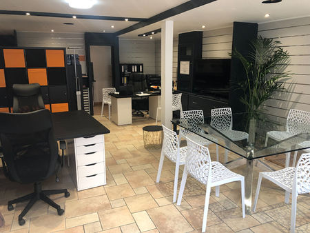 bail commercial pour local de 46 m² avec appartement de 16 m² - opportunité rare