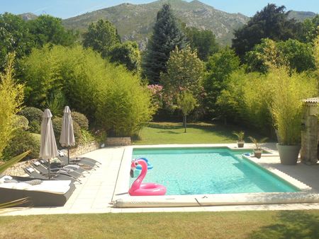 villa 180 m2 avec piscine centre village