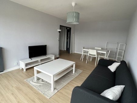 location appartement 3 pièces de 66 m² à le havre (76610)