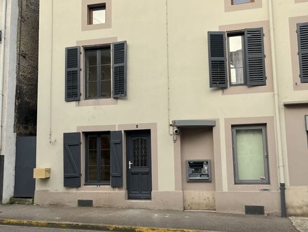 location appartement 3 pièces de 44 m² à vaucouleurs (55140)