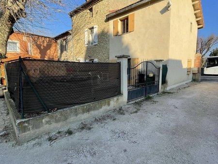 location maison traditionnelle 3 pièces de 75 m² à courthézon (84350)