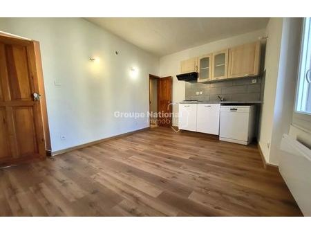 location appartement 3 pièces 40 m² carpentras (84200)