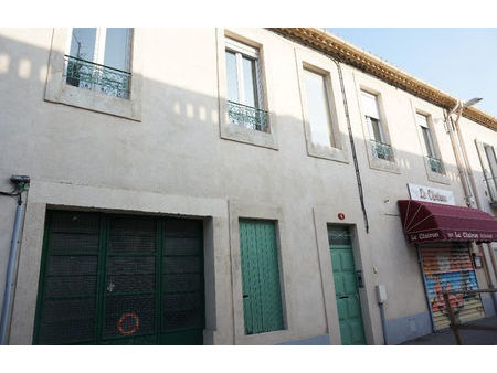 vente divers 80 m² nîmes (30900)