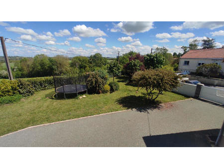 vente maison à saint-rémy-en-mauges (49110) : à vendre / 147m² saint-rémy-en-mauges