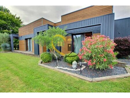 magnifique maison en bois à saint eloy de gy