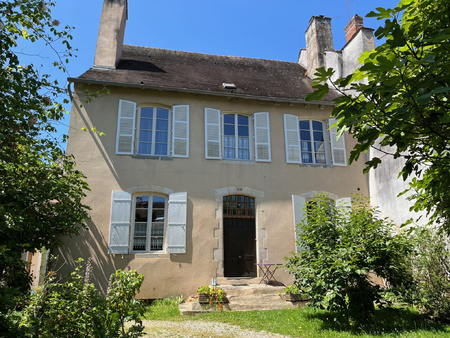 maison 8 pièces - 285m² - st yrieix la perche