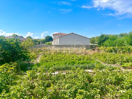 nîmes mas de ville - terrain à bâtir de 330 m2 -