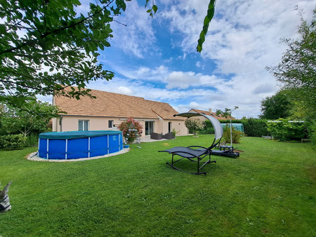 pavillon récent de 3 chambres avec jardin et piscine