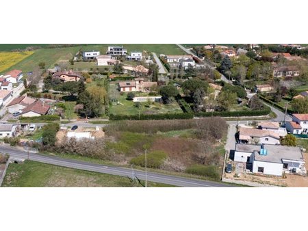 vente terrain 700 m²