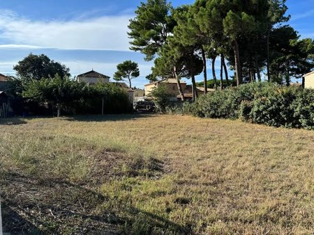 vente terrain à batir 750 m²