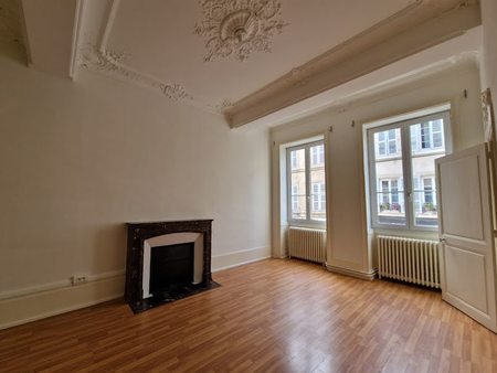 location appartement 2 pièces 74.89 m²