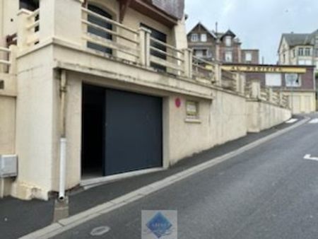 vente parking 70.3 m²