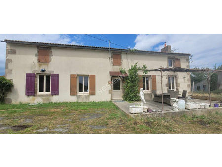 maison argentonnay à rénover avec grand terrain - d5668