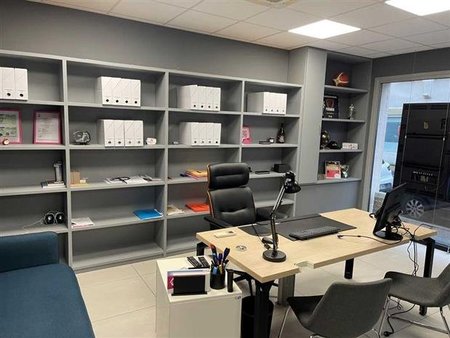 location commerce poitiers 224 m²