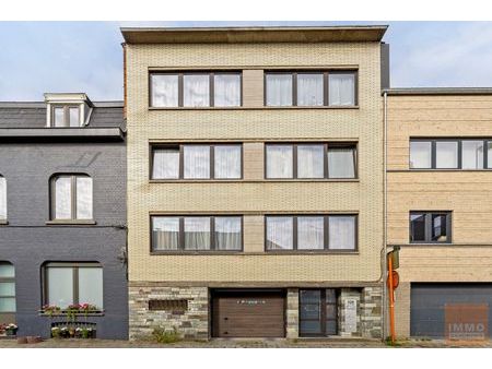 tof blokje met 3 appartementen met zuid gericht terras