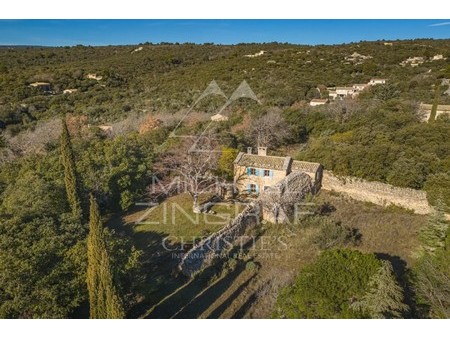 maison de luxe à vendre à gordes