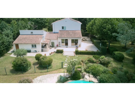 maison avec piscine et terrasse aix-en-provence (13)